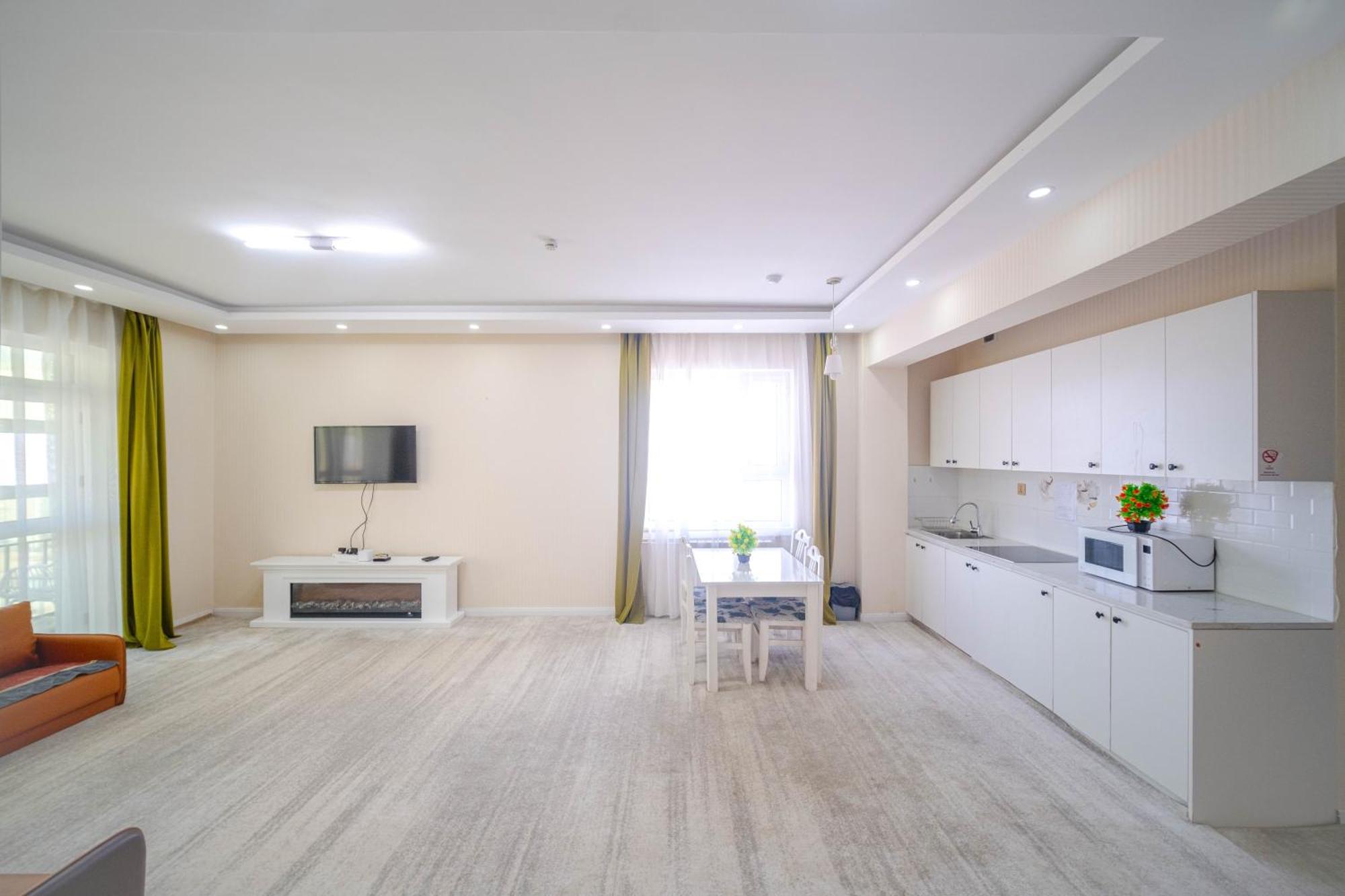 Eagle Town Serviced Apartment Улан-Батор Екстер'єр фото